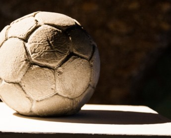 Dieser Steinball beschreibt das alltägliche Leben in Israel und Palästina am BestenThis stone ball is the best symbol for daily life in Israel and Palestine